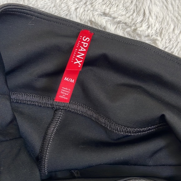 SPANX FAUX LEATHER LEGGINGS - Picture 6 of 7